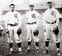 Cubs pitcher Hippo Vaughn, Comiskey Park, 1918  Chicago cubs history, Chicago  cubs baseball, American athletes